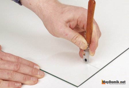 Как резать плитку стеклорезом Как резать плитку стеклорезом