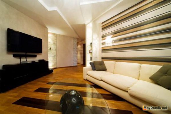 Контрастное сочетание разных видов обоев Контрастное сочетание разных видов обоев