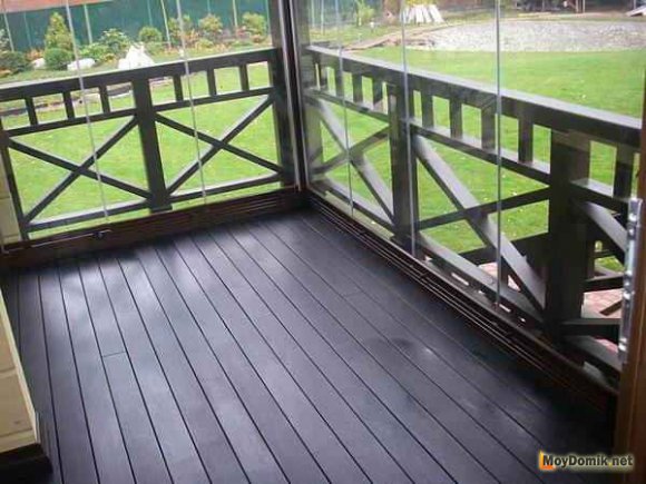 Комбинированное ограждение для террасы (дерево+стекло) Комбинированное ограждение для террасы (дерево+стекло)