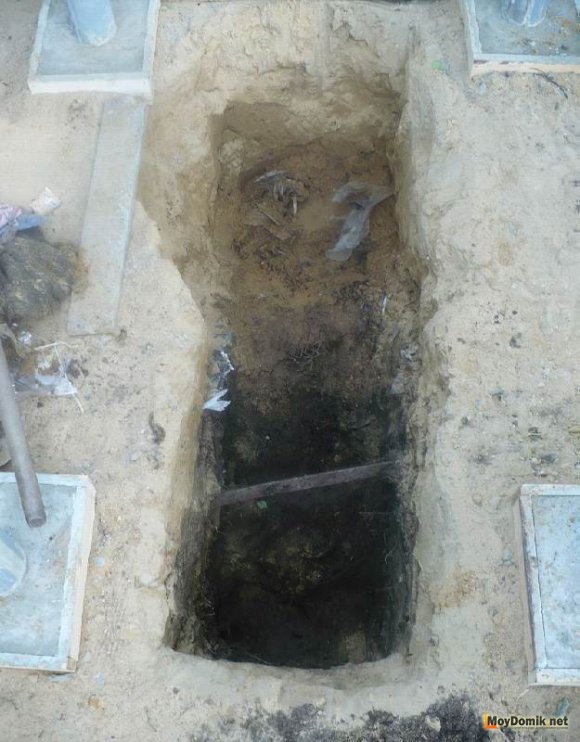 Рытье дренажной ямы Рытье дренажной ямы