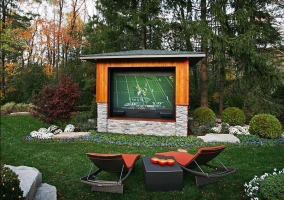 Ландшафтный дизайн загородного домас беседкой-кинотеатром Ландшафтный дизайн загородного домас беседкой-кинотеатром