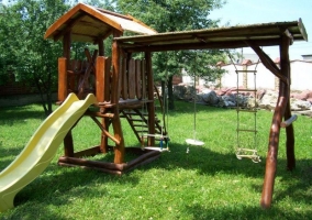 Уличная детская горка Уличная детская горка