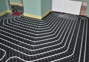 Монтаж труб под теплый пол на подложку Монтаж труб под теплый пол на подложку