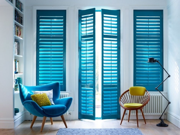 Ставни в современном интерьере комнаты Ставни в современном интерьере комнаты