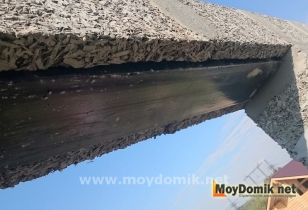 Оконная перемычка в доме из арболита Оконная перемычка в доме из арболита