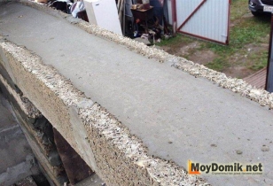 Монолитный армопояс дома из арболита Монолитный армопояс дома из арболита